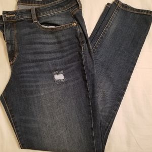 Peyton & Parker ripped Jean's. NWOT